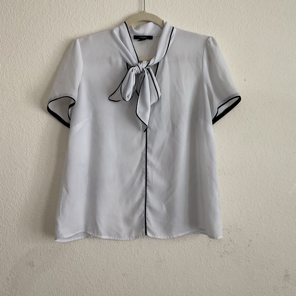 Forever 21 Gray Short Sleeve Blouse with Tie Front